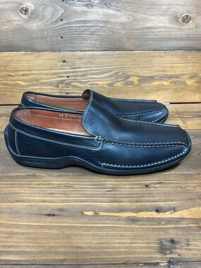 DONALD J. PLINER Leather Driver Loafer